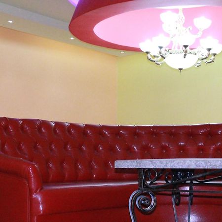 Princ Plaza Hotel Yerevan Bagian luar foto