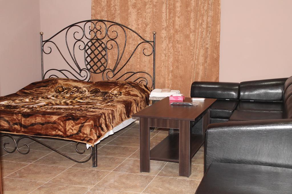 Princ Plaza Hotel Yerevan Ruang foto