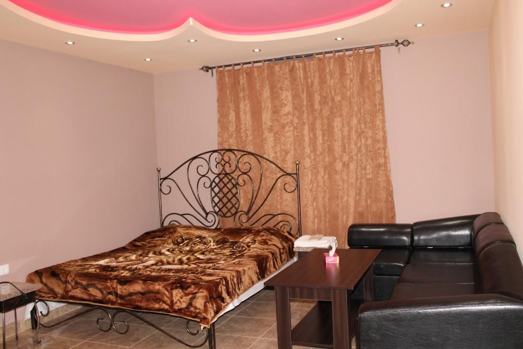 Princ Plaza Hotel Yerevan Ruang foto